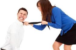 Vợ chia sẻ cách 'bật lại' chồng vũ phu được hội chị em hoan nghênh rần rần