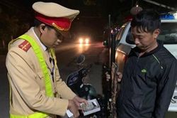 Kiểm tra nồng độ cồn, phát hiện vũ khí nóng