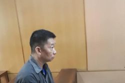 Người đàn ông giết vợ khuyết tật khóc nức nở xin cha già và các con tha thứ