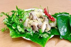 Thịt chua - món đặc sản của dân tộc Thái