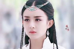 Clip: 'Sốc' với hình ảnh 5 nàng công chúa xinh đẹp nổi tiếng trong lịch sử thế giới