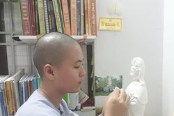 Tôi đi tu : Phật pháp cứu tôi khỏi u mê, lầm lạc