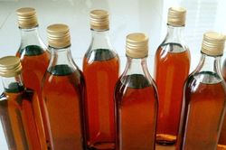 Hóa chất tẩy rửa bồn vệ sinh làm nước mắm: 'Giết' NTD không dao?