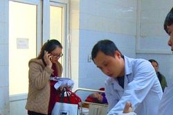 Tạm giữ đối tượng chạy xe máy quá tốc độ, đâm cảnh sát giao thông bị thương