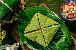 Những ai tuyệt đối không nên ăn bánh chưng ngày Tết?