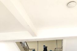 Tổng vệ sinh, khử khuẩn tại các tòa nhà có người Trung Quốc sinh sống