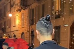 Ronaldo được bạn gái tặng xe trong ngày sinh nhật