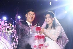 Hoa mắt với thực đơn 17 món trong đám cưới đình đám của cầu thủ Duy Mạnh