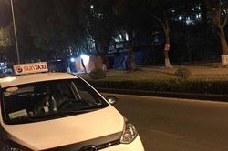 Truy tìm đối tượng đâm trọng thương tài xế taxi