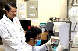 Cuộc đua sản xuất bộ kit test nhanh nCoV