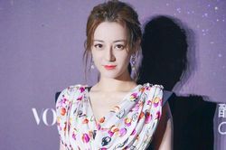 Ảnh thật gây thất vọng của 'mỹ nhân Tân Cương' Địch Lệ Nhiệt Ba