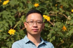 Du khách không ngủ sớm