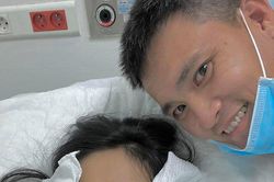 Công Vinh 'trách yêu' Thủy Tiên vì trốn đi mổ một mình