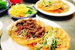 Bánh xèo tôm nhảy và loạt món bánh ngon ở Quy Nhơn