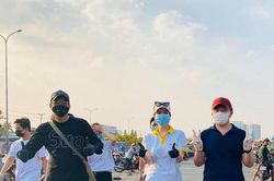 Sao Việt ngày 1/3: Nhật Kim Anh, Đại Nghĩa và Võ Tấn Phát phát 4.000 khẩu trang, 3.000 nước rửa tay giữa dịch Covid-19