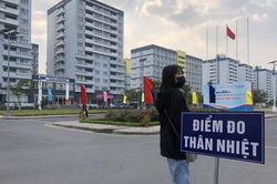 Người dân thành phố Hồ Chí Minh bình tĩnh, tự giác chống dịch Covid-19