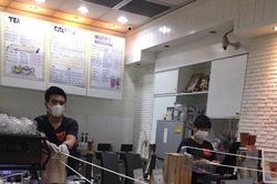 Nỗi khổ của các nàng trán 'sân bay': Cả đời chỉ dám để mái bằng