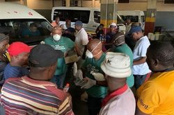 Zimbabwe có ca tử vong đầu tiên, Nam Phi là ổ dịch lớn nhất châu Phi