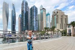 Kha Mỹ Vân theo chồng sang Dubai sống