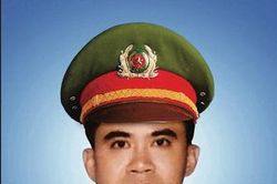 Thăng cấp bậc hàm vượt cấp cho 2 chiến sĩ công an hy sinh tại Đà Nẵng