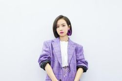 Gợi ý phối đồ vừa cá tính lại ngọt ngào cho cô nàng yêu màu tím