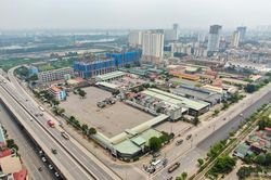 Cận cảnh các bến xe ở Hà Nội trong những ngày giãn cách xã hội