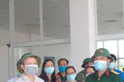 Mẹ phẫu thuật, đồng đội tiếp máu để con yên tâm làm nhiệm vụ