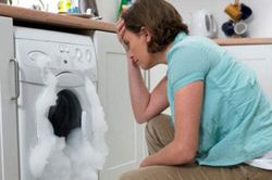 Các sự cố thường gặp ở máy giặt và cách khắc phục