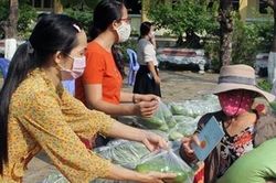 Học sinh làm 'ATM gạo' giúp người nghèo bớt khó khăn do Covid-19
