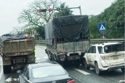 Ninh Bình: Tai nạn giao thông liên hoàn một người bị thương nặng
