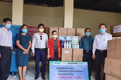 Tập đoàn Hoàng Anh Gia Lai trao tặng Bộ Nông, Lâm, Ngư nghiệp Campuchia trang thiết bị y tế phòng chống Covid-19