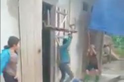Nghịch tử đánh gục mẹ ở Yên Bái: Phải xử lý hành vi giết người