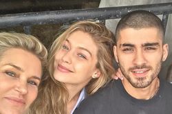 Siêu mẫu Gigi Hadid sẽ sinh con gái
