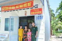 Việc làm ý nghĩa của Đại úy Huỳnh Vũ Lăng