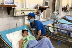 Đi giao hàng, một thanh niên bị đâm thủng phổi