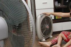 Mẹo dùng quạt thả ga trong mùa nóng, không lo tốn điện