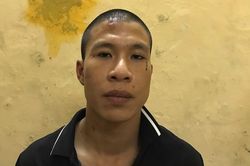 Khởi tố gã trai dùng dao cướp xe máy giữa trung tâm Hà Nội