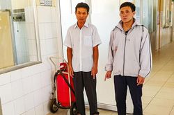 Khởi tố hai cha con hành hung điều dưỡng và bảo vệ bệnh viện