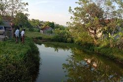 Hai chị em đuối nước thương tâm khi tắm ao nhà