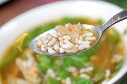Món ăn từ trứng kiến, người khen ngon, người sợ 'khóc thét'