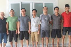 Công an đột kích sới đá gà, bắt giữ 21 đối tượng