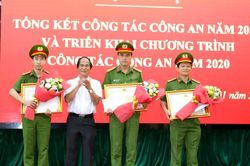 Đẩy mạnh phong trào thi đua 'Vì an ninh Tổ quốc'