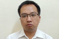 Bắt giam cán bộ Tổng cục Hải quan liên quan đến vụ buôn lậu