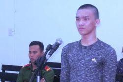 Tuyên án tử hình kẻ giết mẹ và em trai