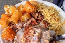 7 món ăn vặt đáng thử một lần quanh phố đi bộ Hà Nội