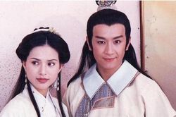 Lý Nhược Đồng và Trần Hạo Dân hát ca khúc nhạc phim 'Thiên long bát bộ' trên sân khấu