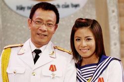 MC Hoàng Linh nhớ lễ cưới đặc biệt do nhà báo Lại Văn Sâm làm chủ hôn