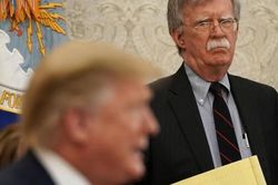 Cựu Cố vấn an ninh quốc gia Mỹ sợ hãi khi ông Trump gặp riêng ông Putin