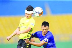 Quang Hải khó ra sân khi Hà Nội gặp SHB Đà Nẵng