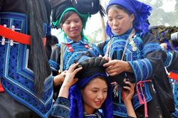 Độc đáo 'Xó pẹ' của phụ nữ Hà Nhì
